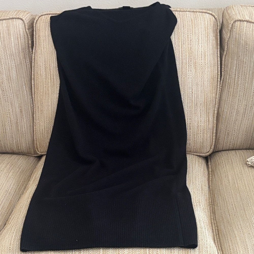 Magaschoni Elegant Black Midi Dress - Picture 4 of 5